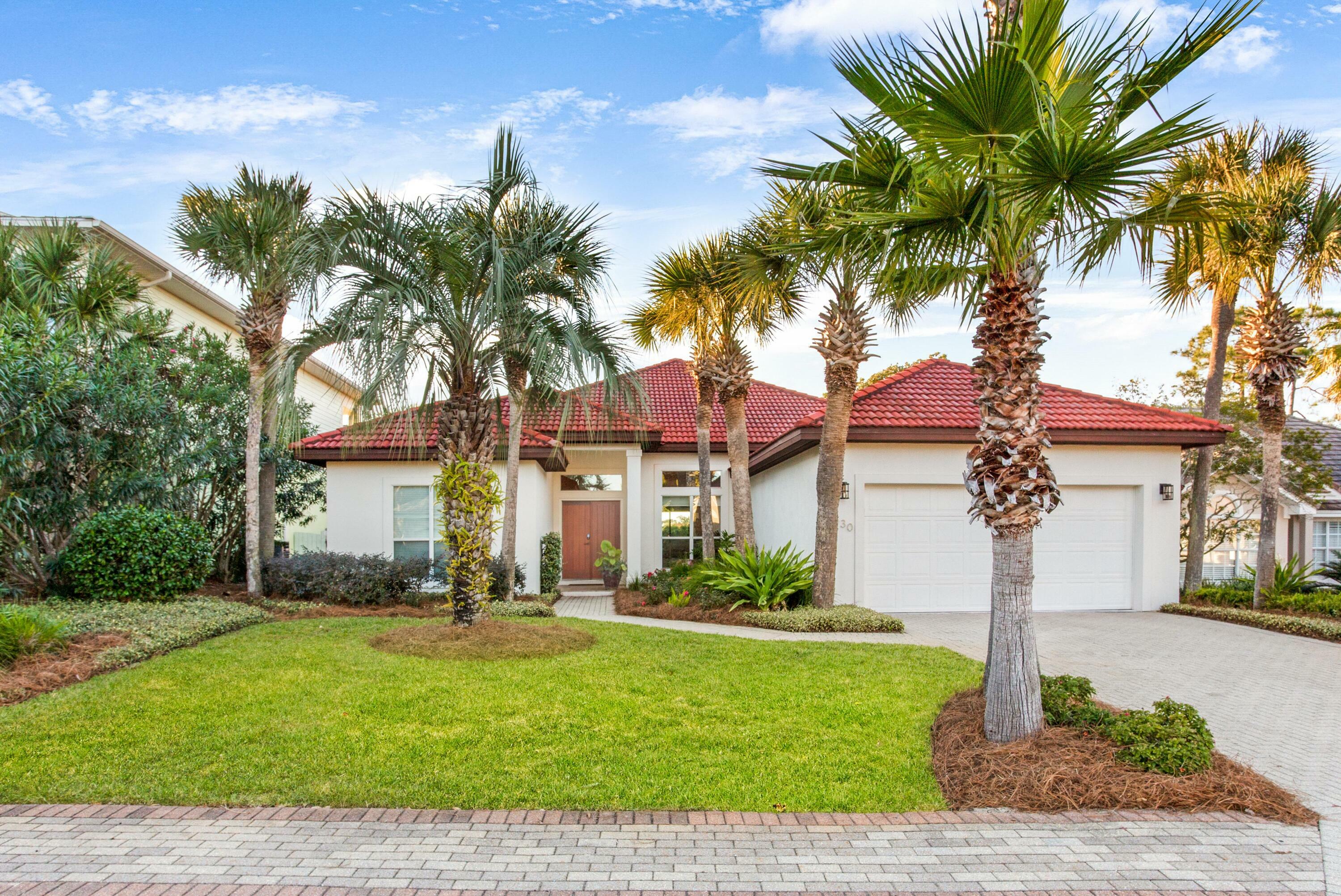 Property Photo: 4630 Paradise Isle FL 32541
