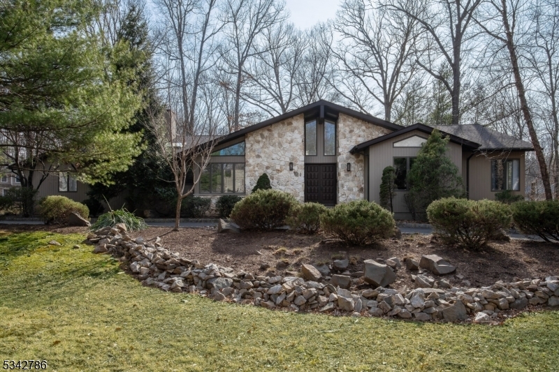 Property Photo: 1 Firethorn Ct NJ 07059