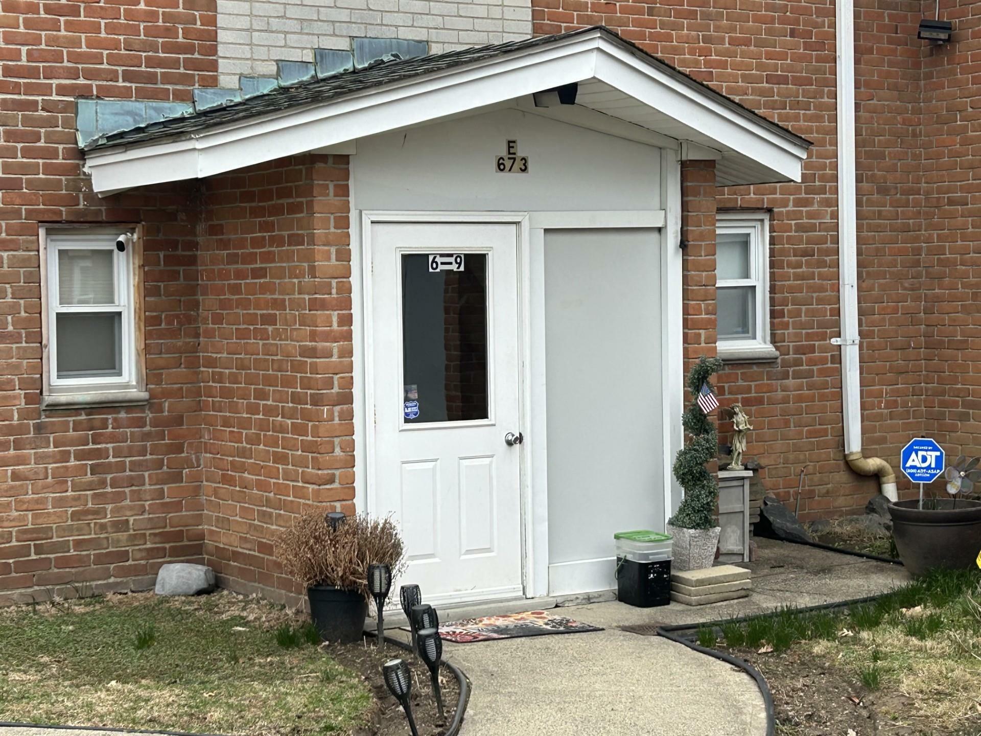 Property Photo: 673 Pelham Road E9 NY 10805