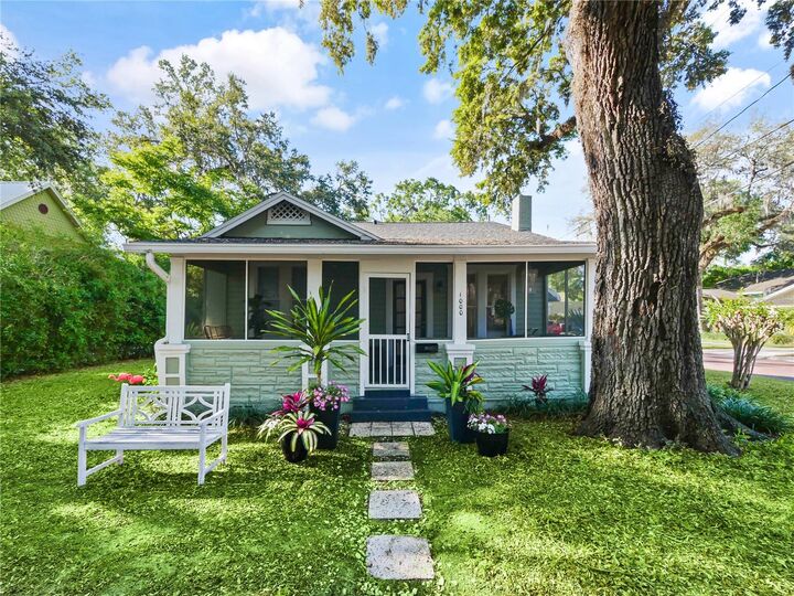 Property Photo:  1000 Elmwood Street  FL 32801 