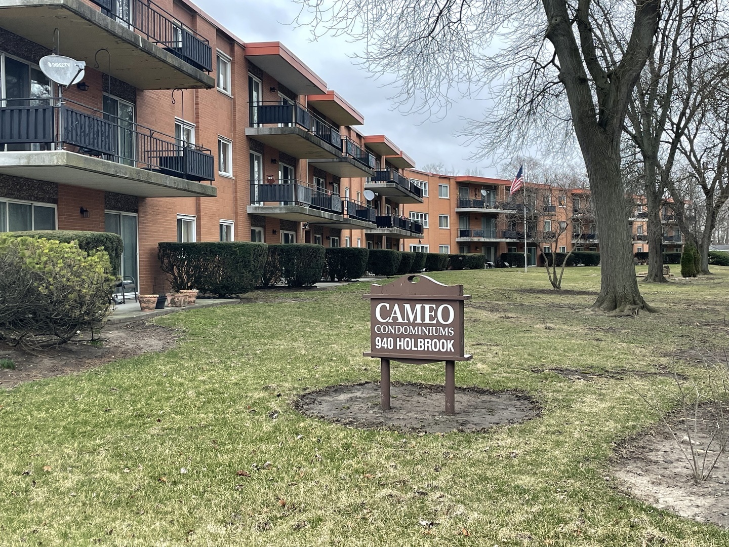 940 Holbrook Road 18B  Homewood IL 60430 photo
