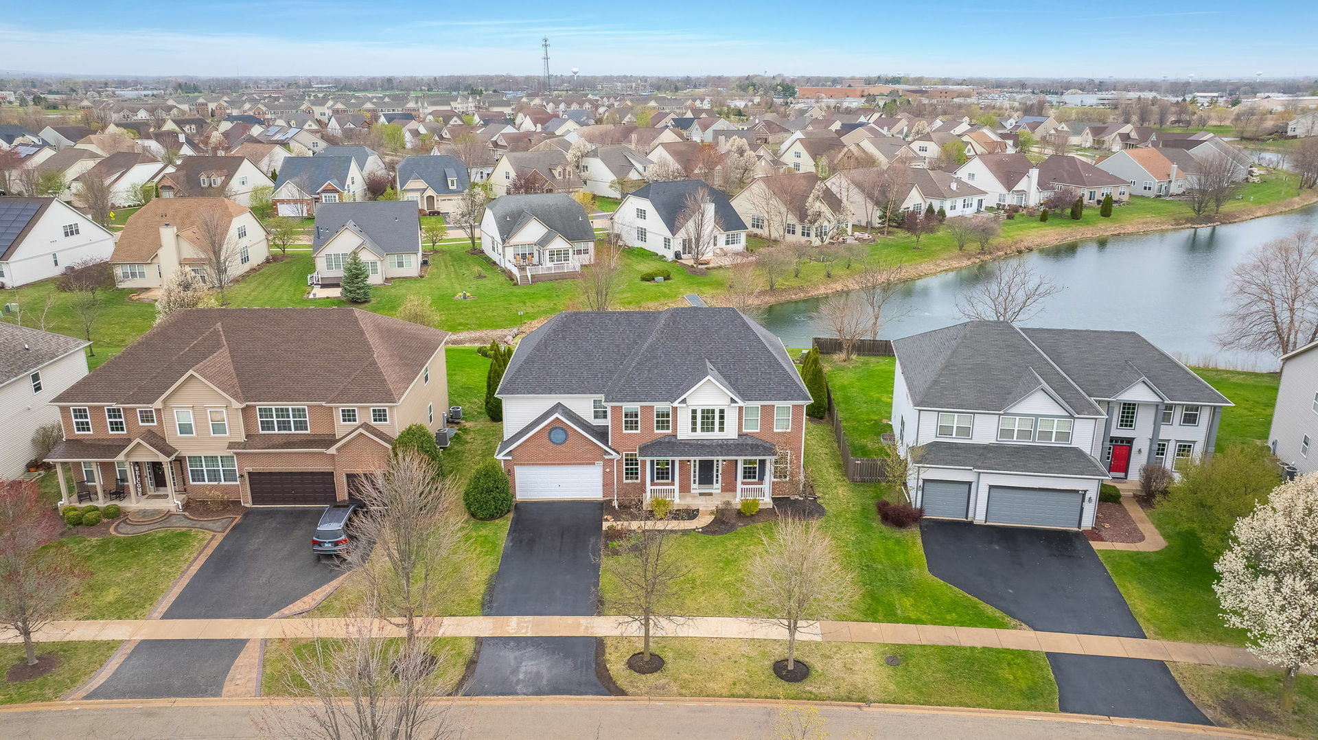 Property Photo: 809 Preston Lane IL 60543