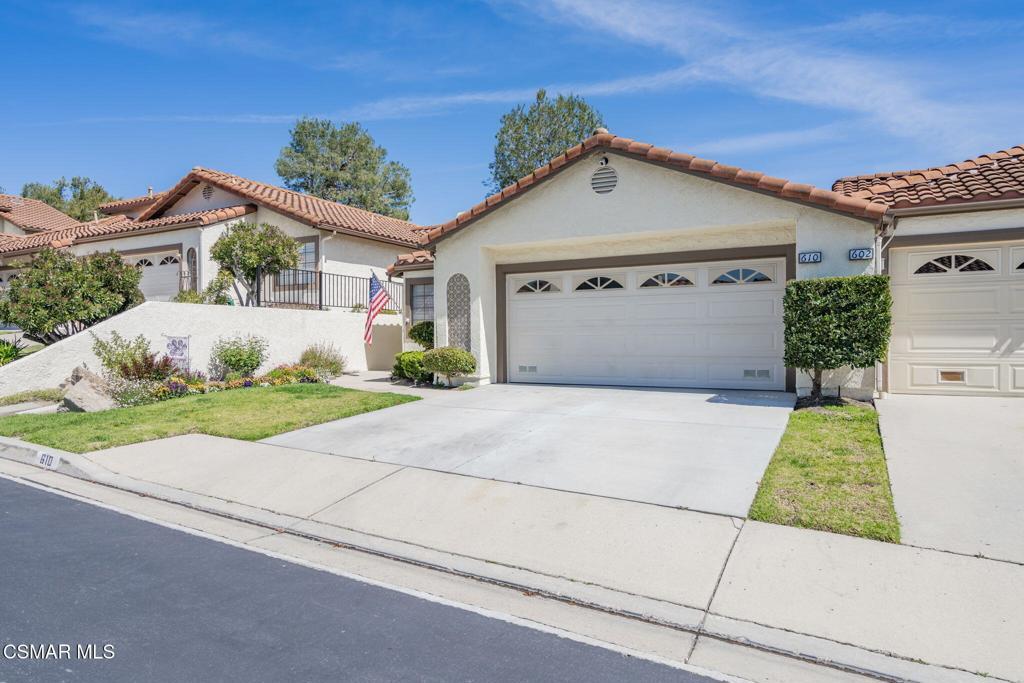 Property Photo:  610 Cartpath Place  CA 93065 
