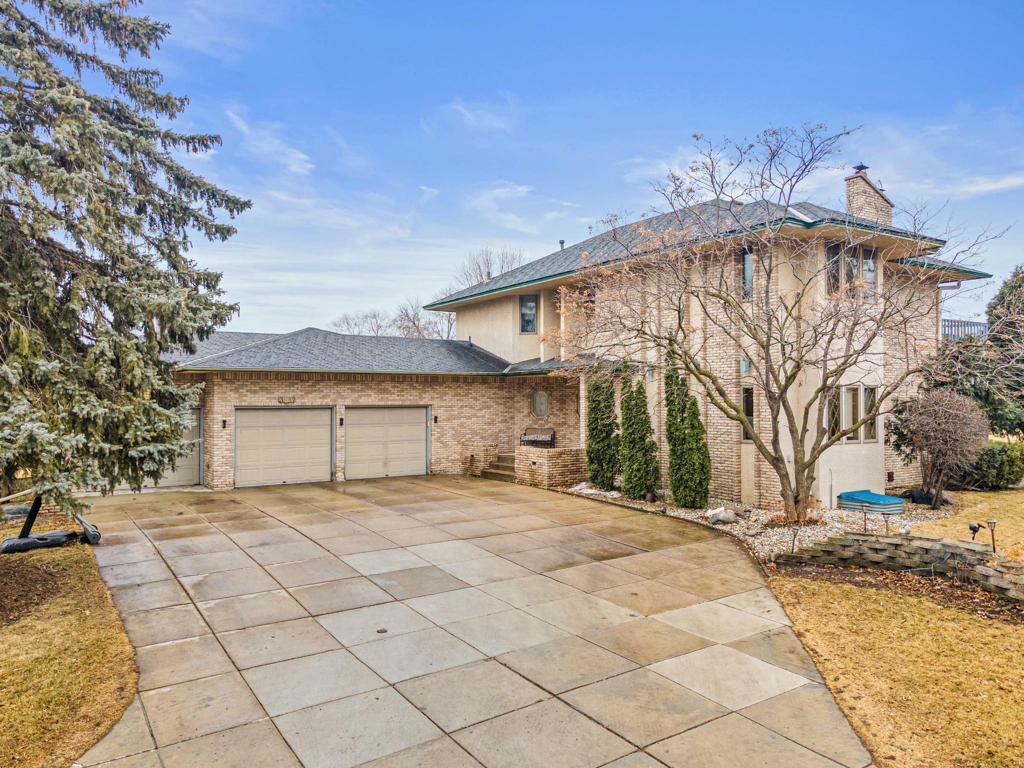 Property Photo: 3817 Dunbar Court N MN 55443