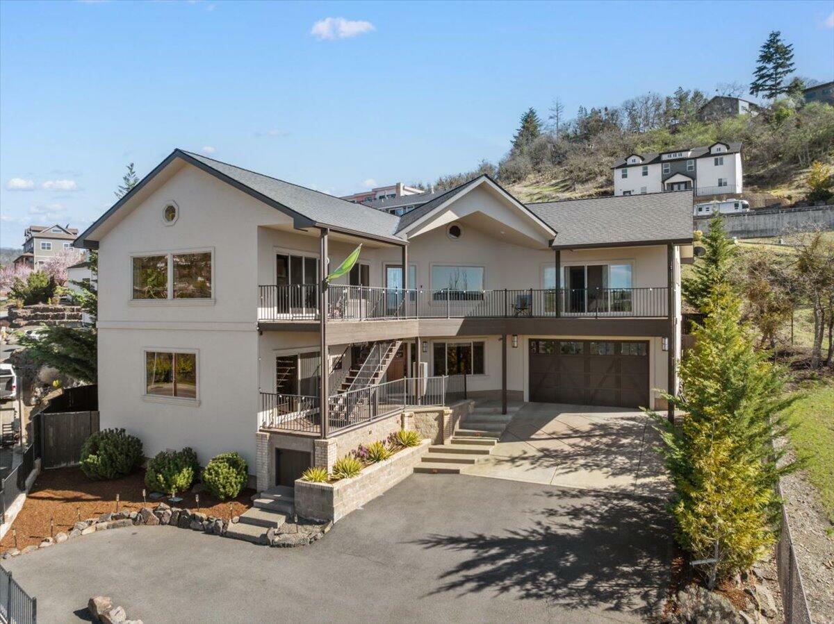 4155 Barbara Jean Way  Medford OR 97504 photo