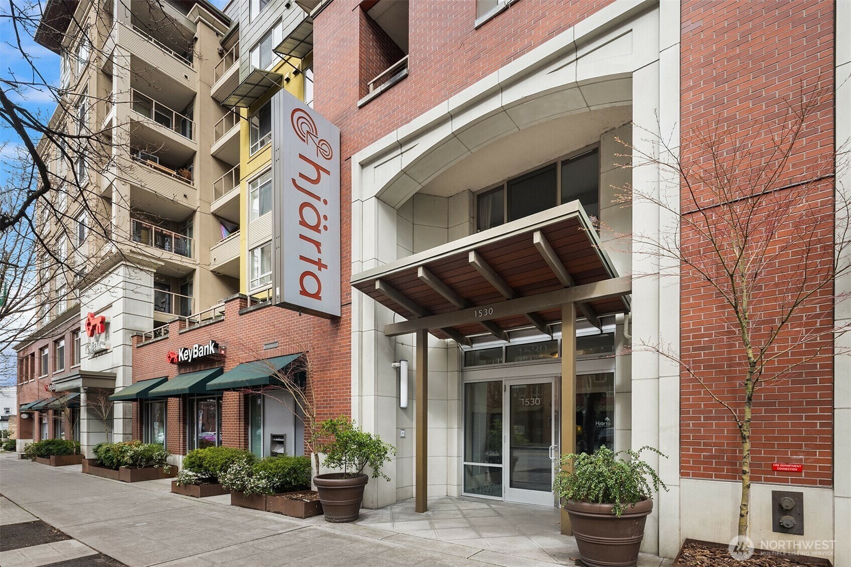 Property Photo: 1530 NW Market Street 401 WA 98107