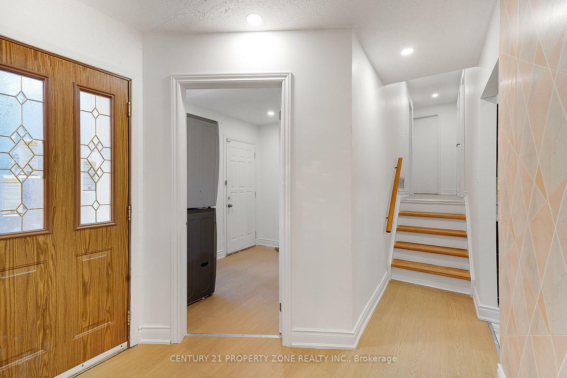 Property Photo: 96 Centre Street N ON L6V 2Z3