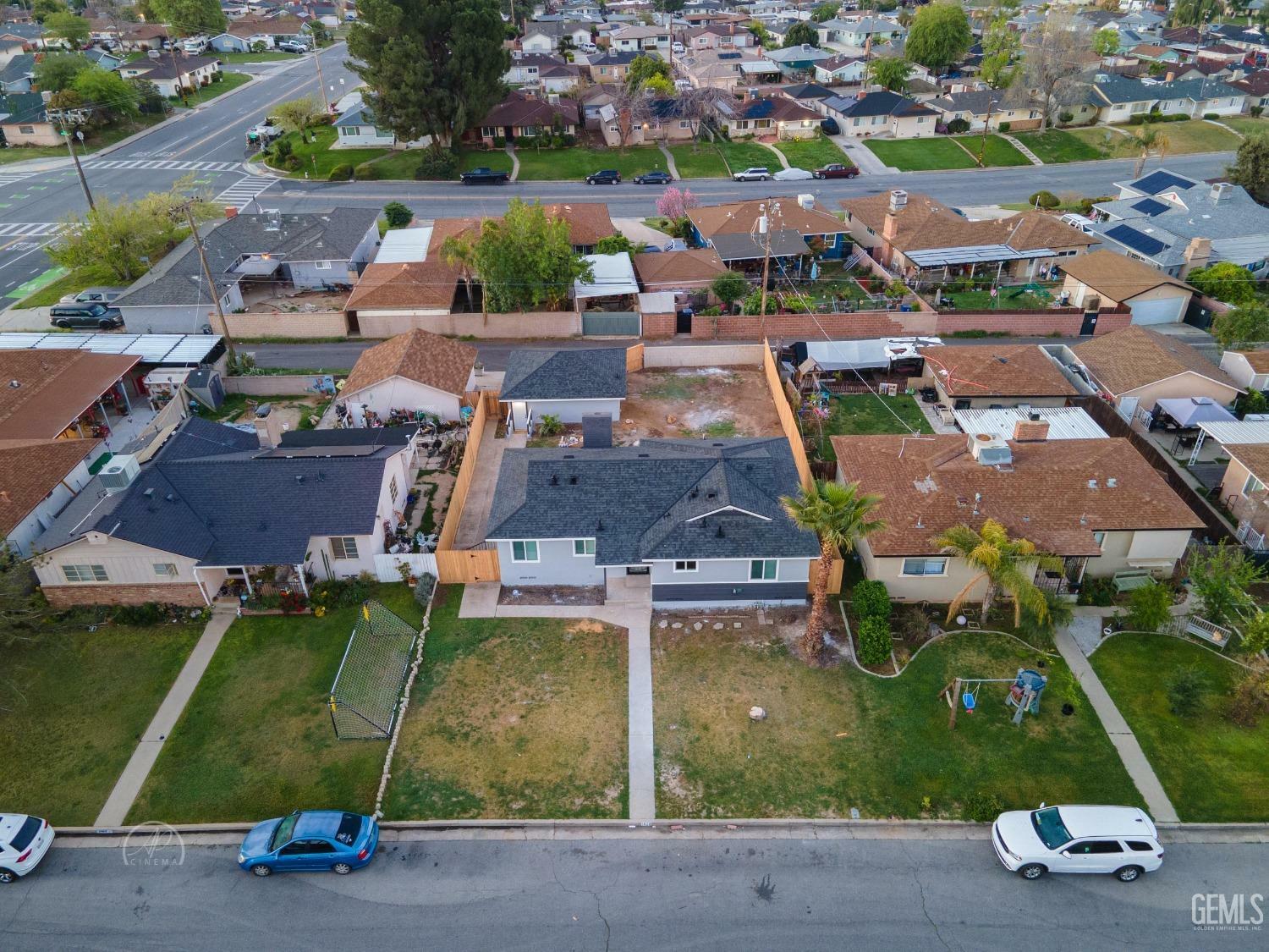 Property Photo: 1409 Telegraph Avenue CA 93305