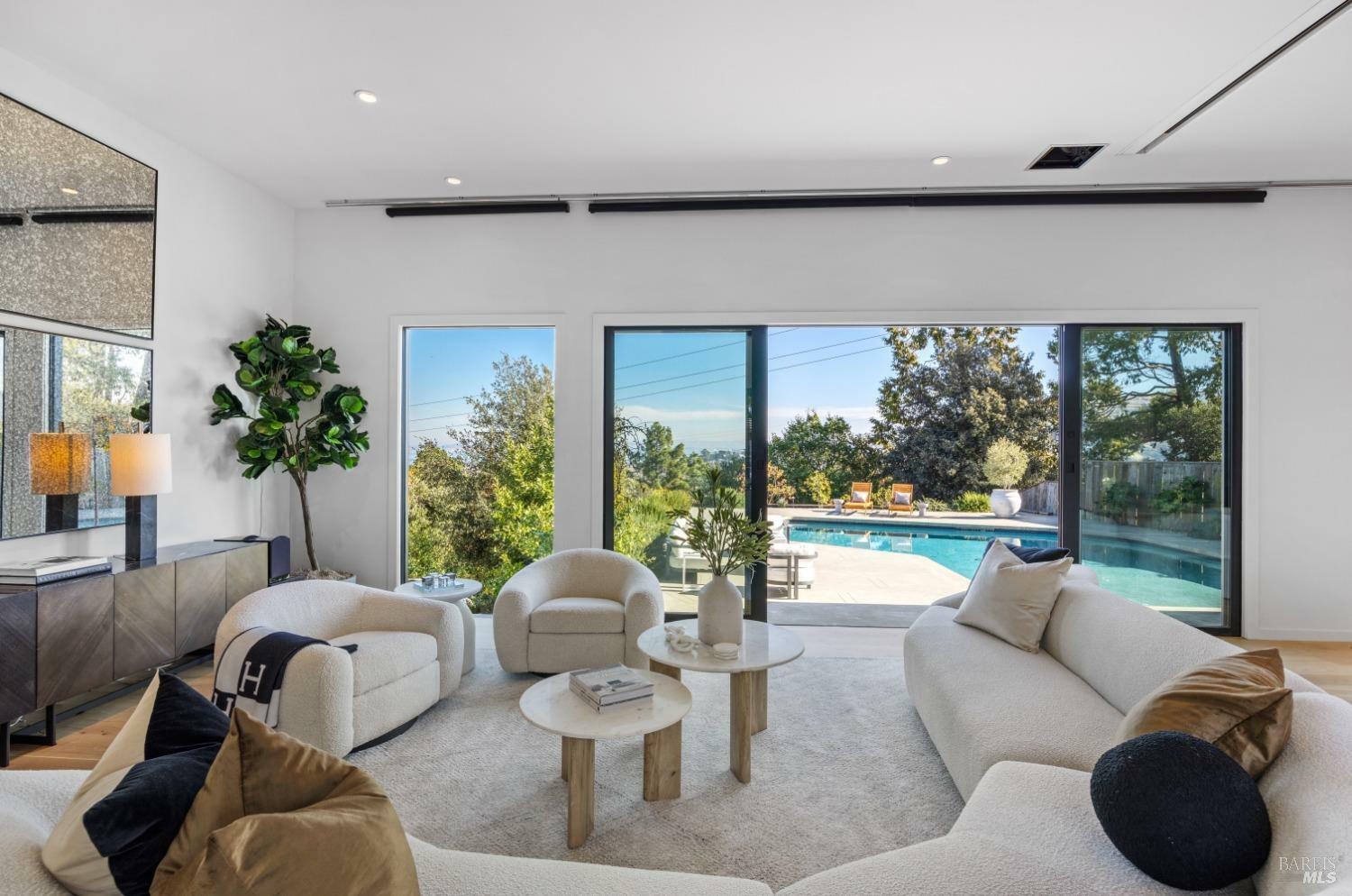 Property Photo: 929 Meadowsweet Drive CA 94925