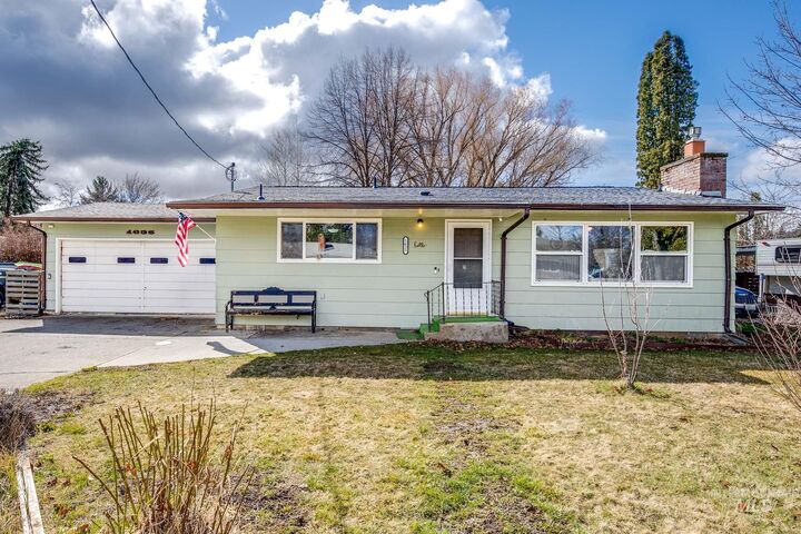 1635 Hillcrest Dr.  Moscow ID 83843 photo