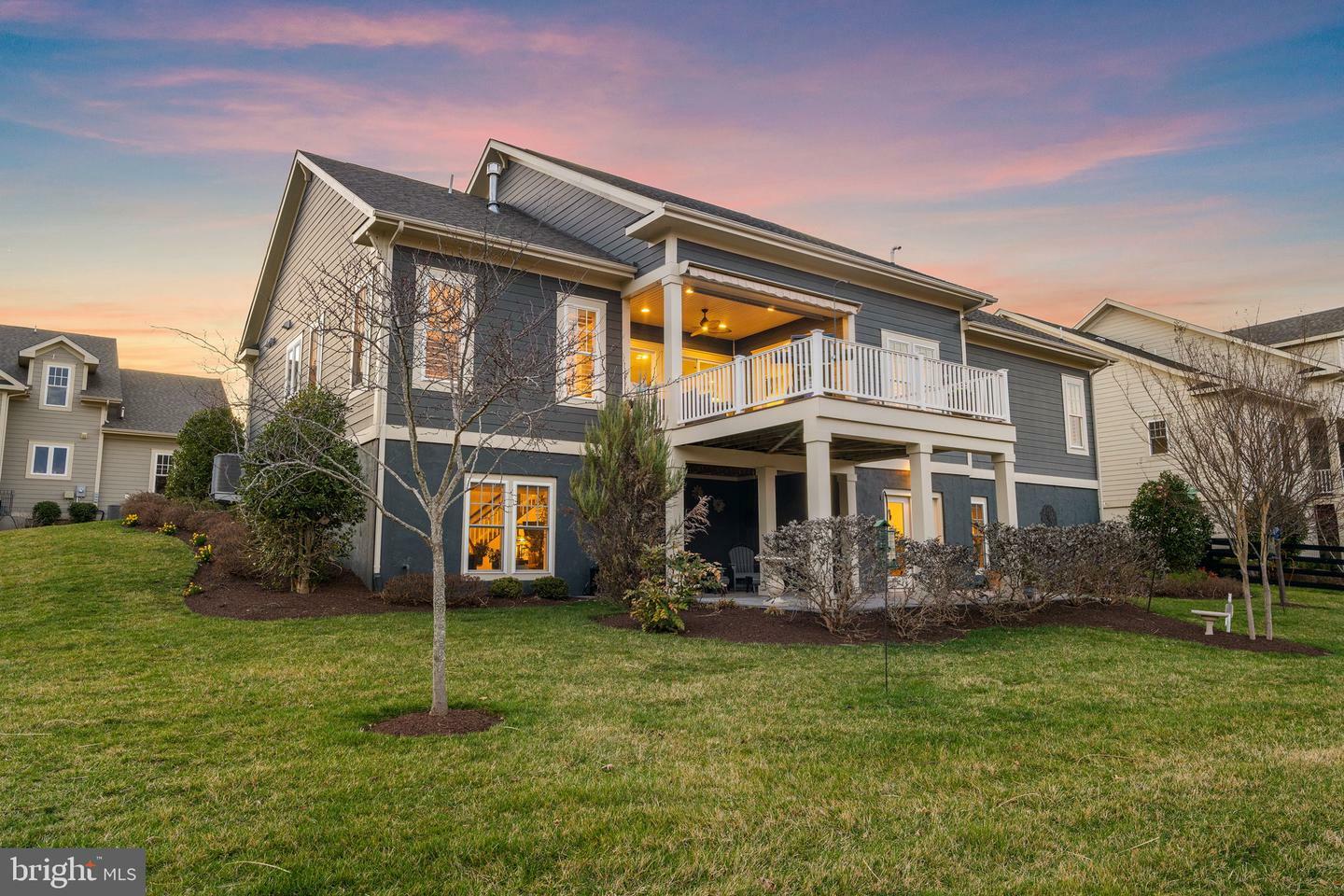 Property Photo: 40635 Blue Beech Lane VA 20105
