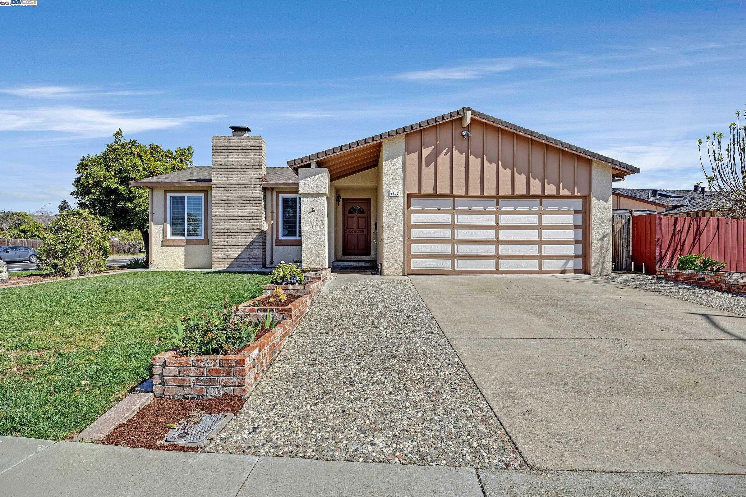 Property Photo: 2702 Chinook Ct CA 94587