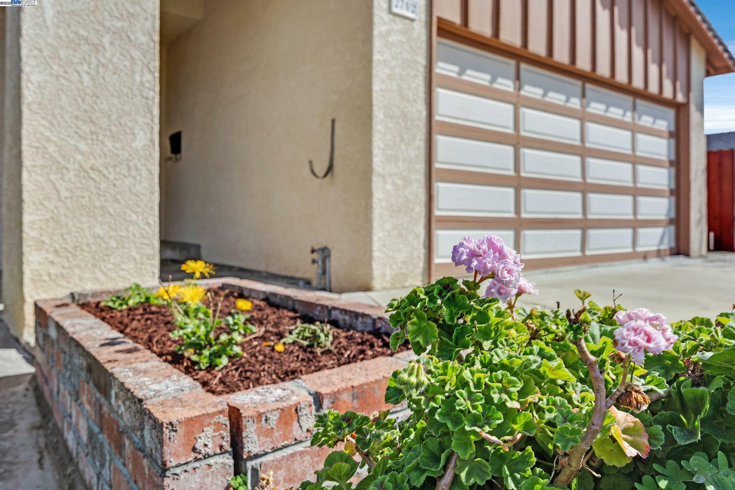 Property Photo: 2702 Chinook Ct CA 94587
