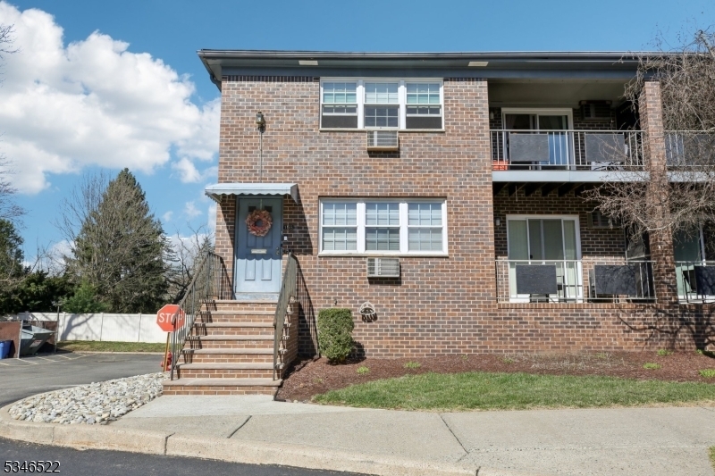 588 Bloomfield Ave 15B  West Caldwell Twp. NJ 07006 photo