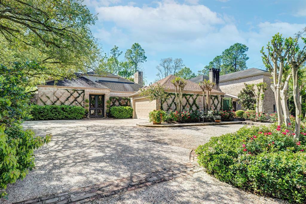 5635 Indian Circle  Houston TX 77056 photo
