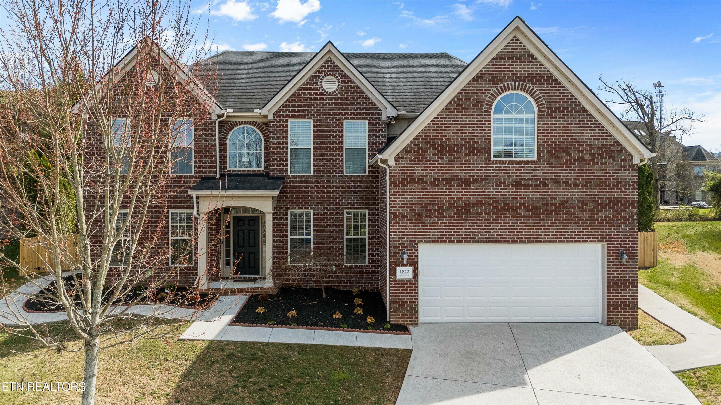 Property Photo: 1842 Falcon Pointe Drive TN 37922