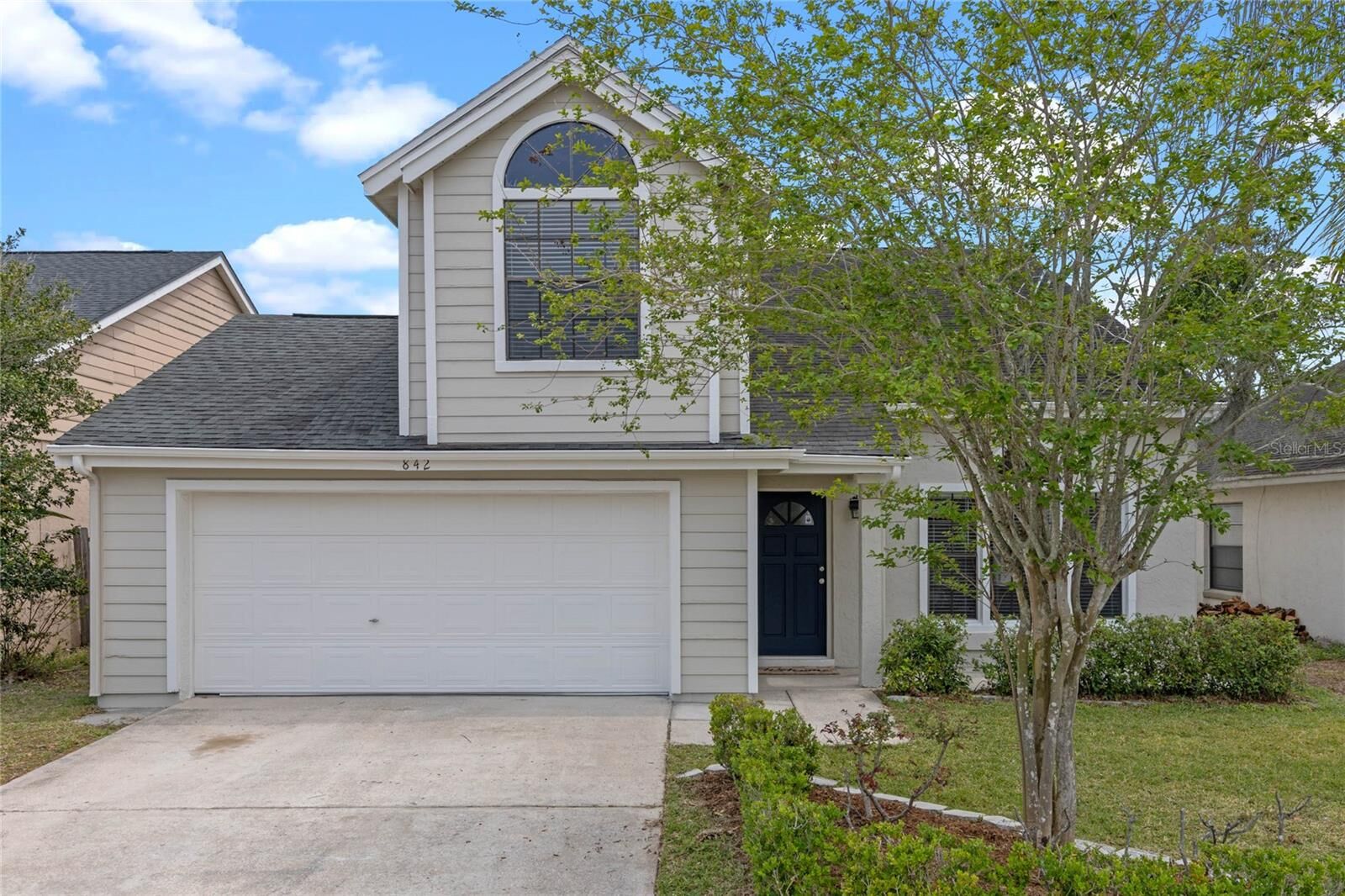 Property Photo:  842 E Charing Cross Circle  FL 32746 