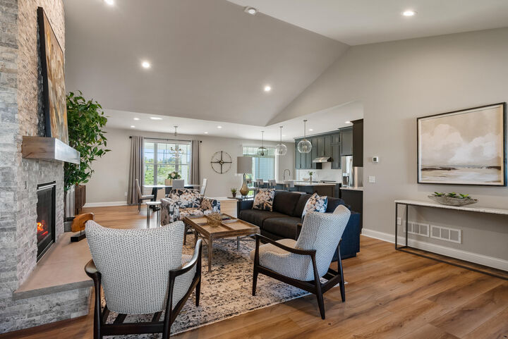 Property Photo:  1749 N River Cir  WI 53217 