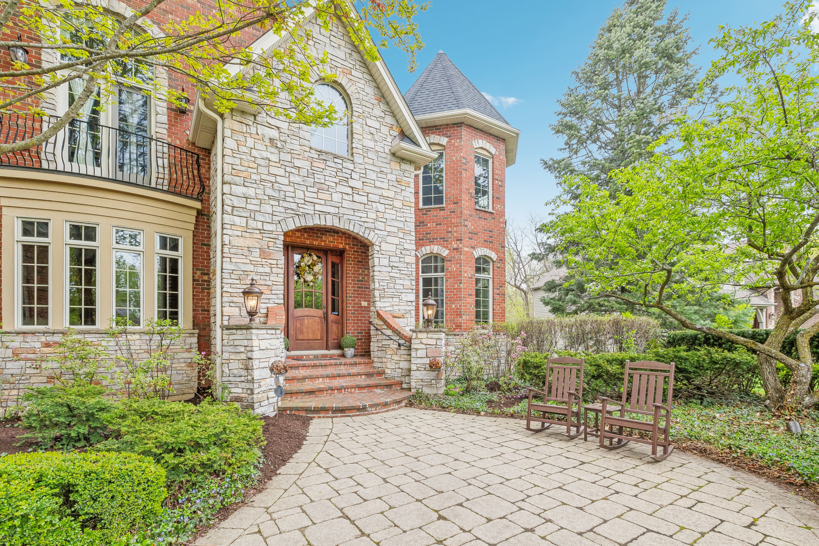 Property Photo: 831 Alberosky Way IL 60510