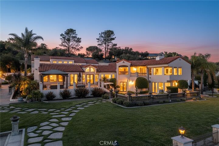 Property Photo: 515 Windermere Lane CA 93420