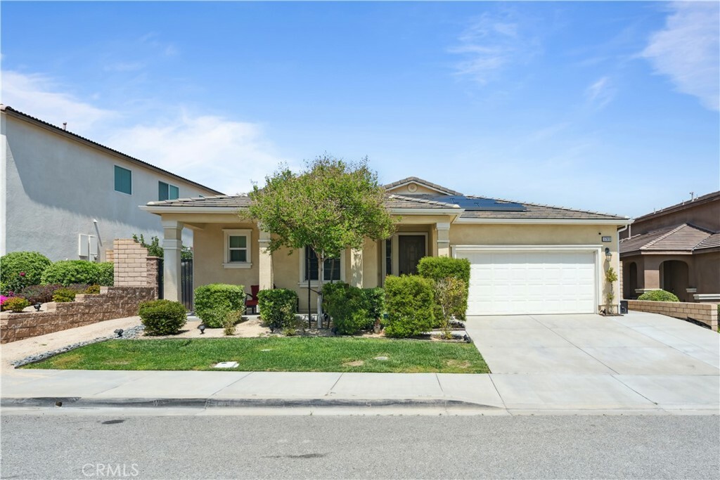 Property Photo: 17919 Iolite CA 92407