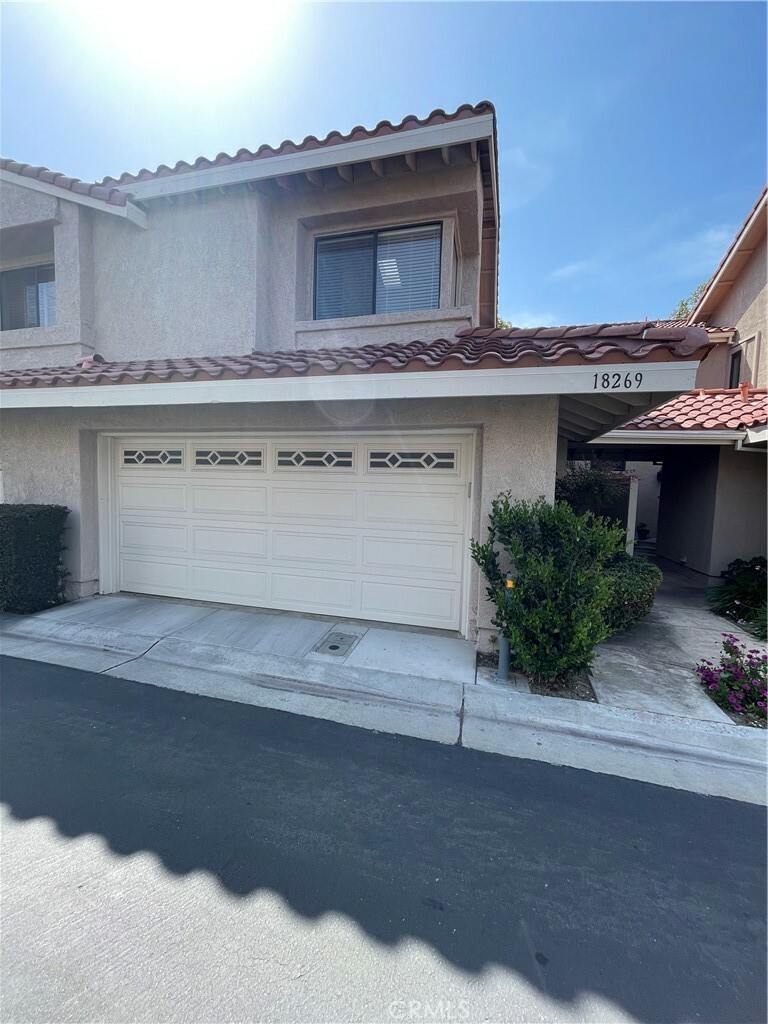 Property Photo: 18269 Sanmian Ct CA 92708