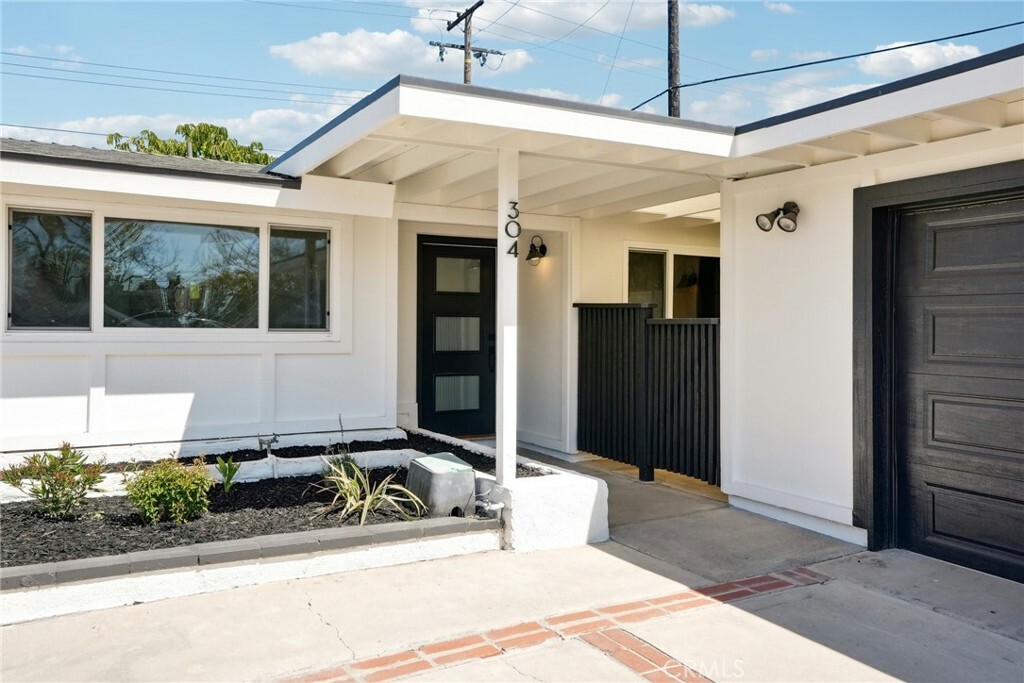 Property Photo: 304 Hanover Drive CA 92626