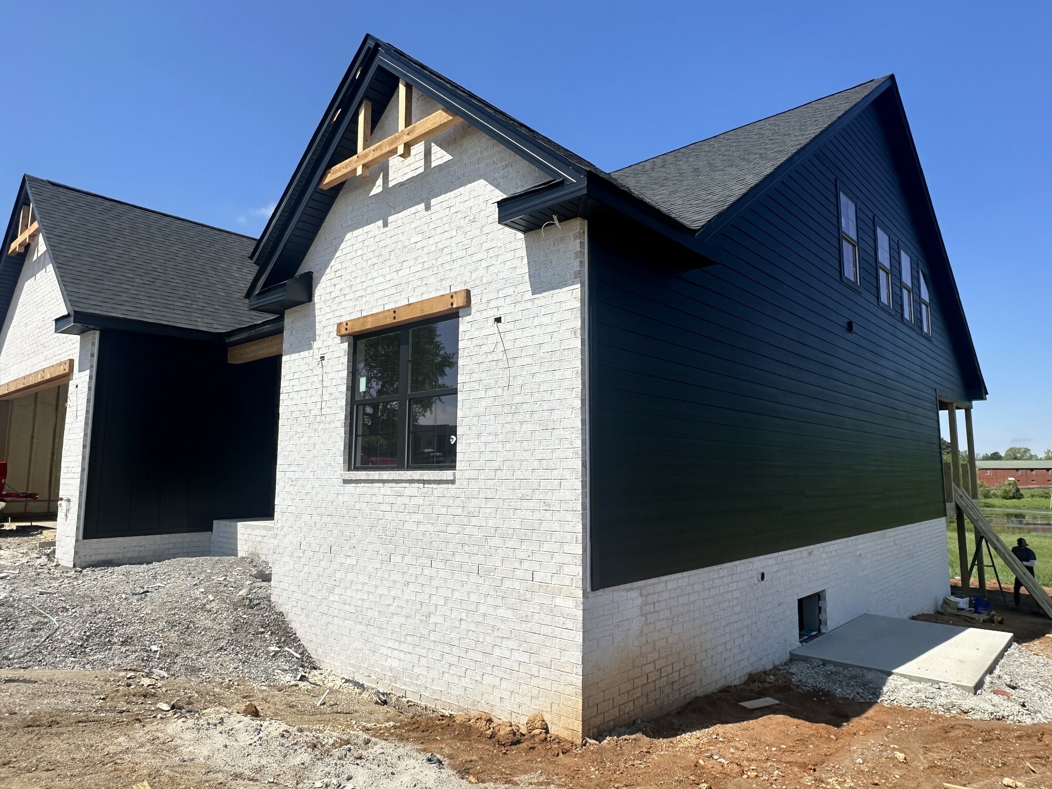 Property Photo: 230 Hall Ct TN 37043