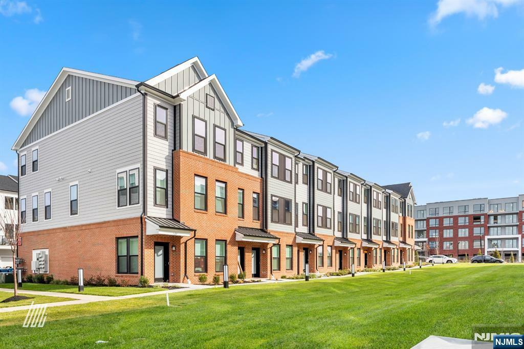 Property Photo: 117 Peyton Place NJ 08901