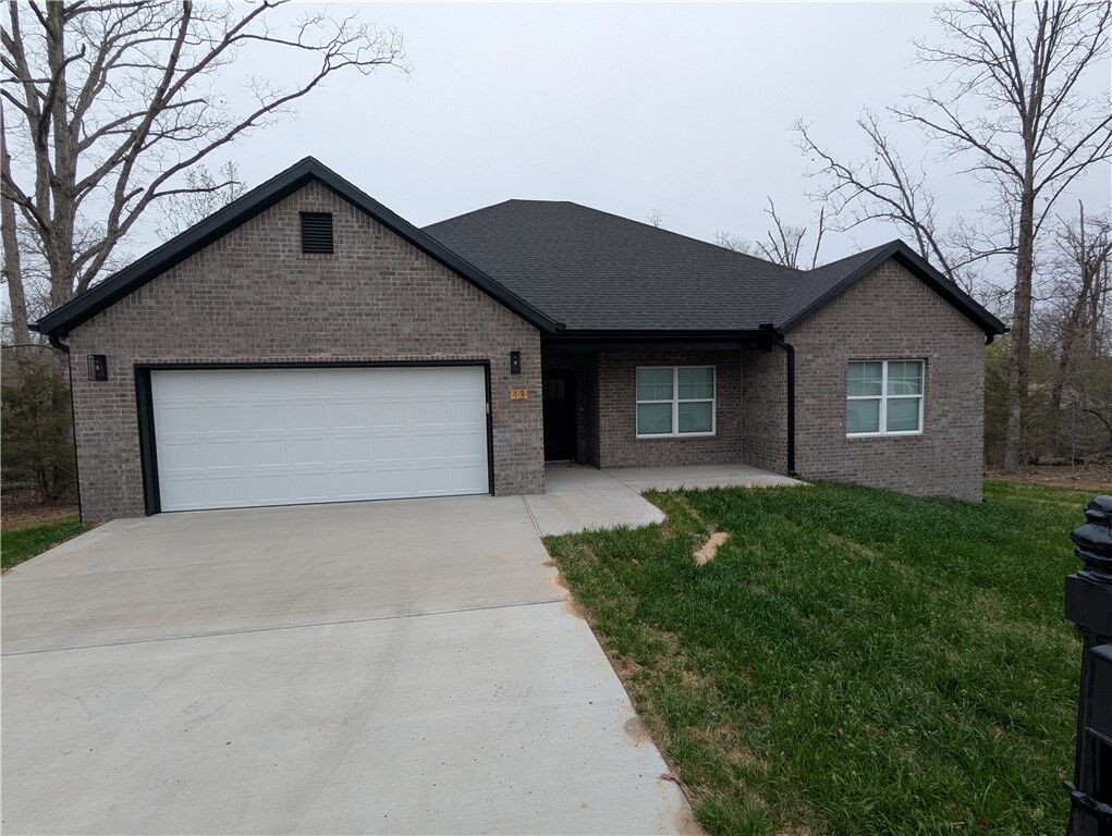 Property Photo:  10 Burnmouth Lane  AR 72715 