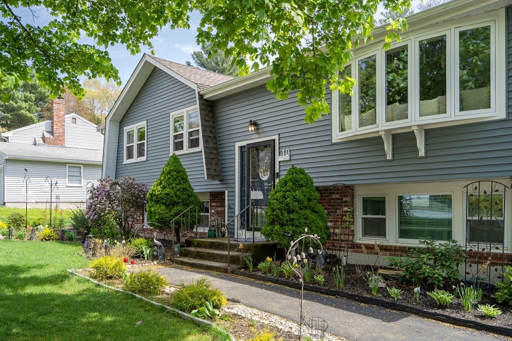 Property Photo: 10 Sandy Ridge Cir MA 02067