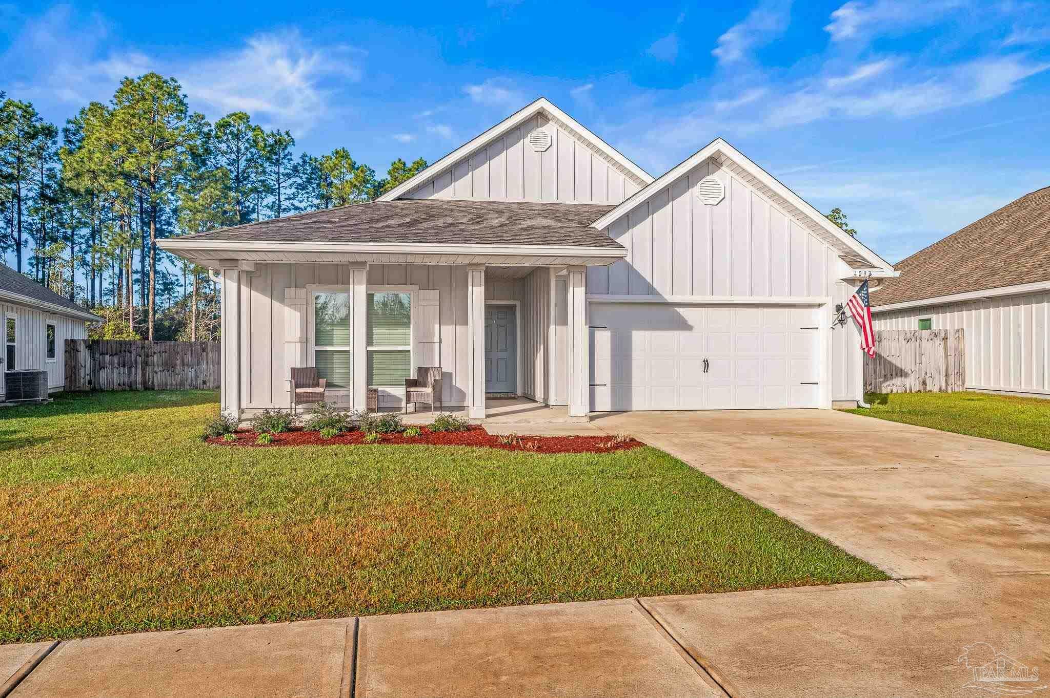 Property Photo: 4097 Heart Pine Ln FL 32571