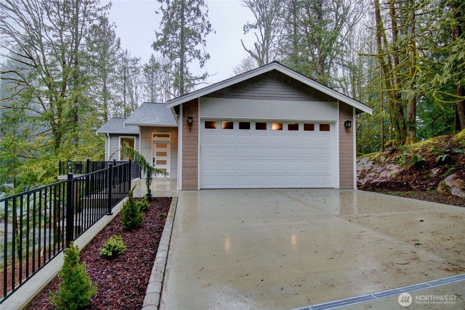 Property Photo:  1  Indian Ridge Court  WA 98229 