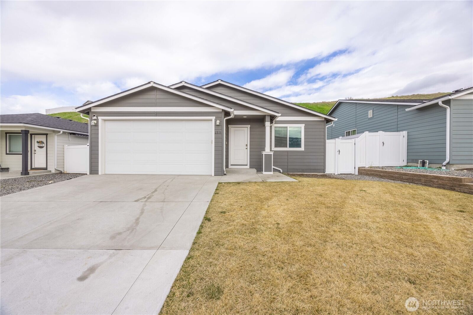 Property Photo:  2371 SE Sage Brooke Road  WA 98802 