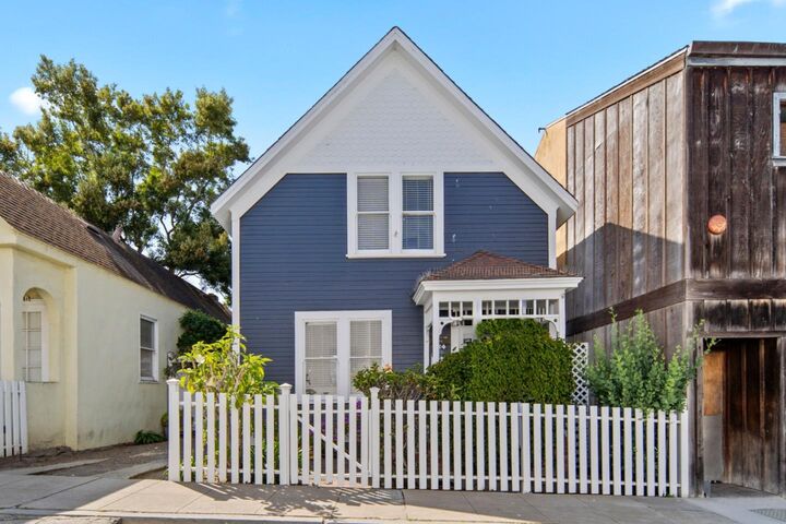 224 16th Street  Pacific Grove CA 93950 photo