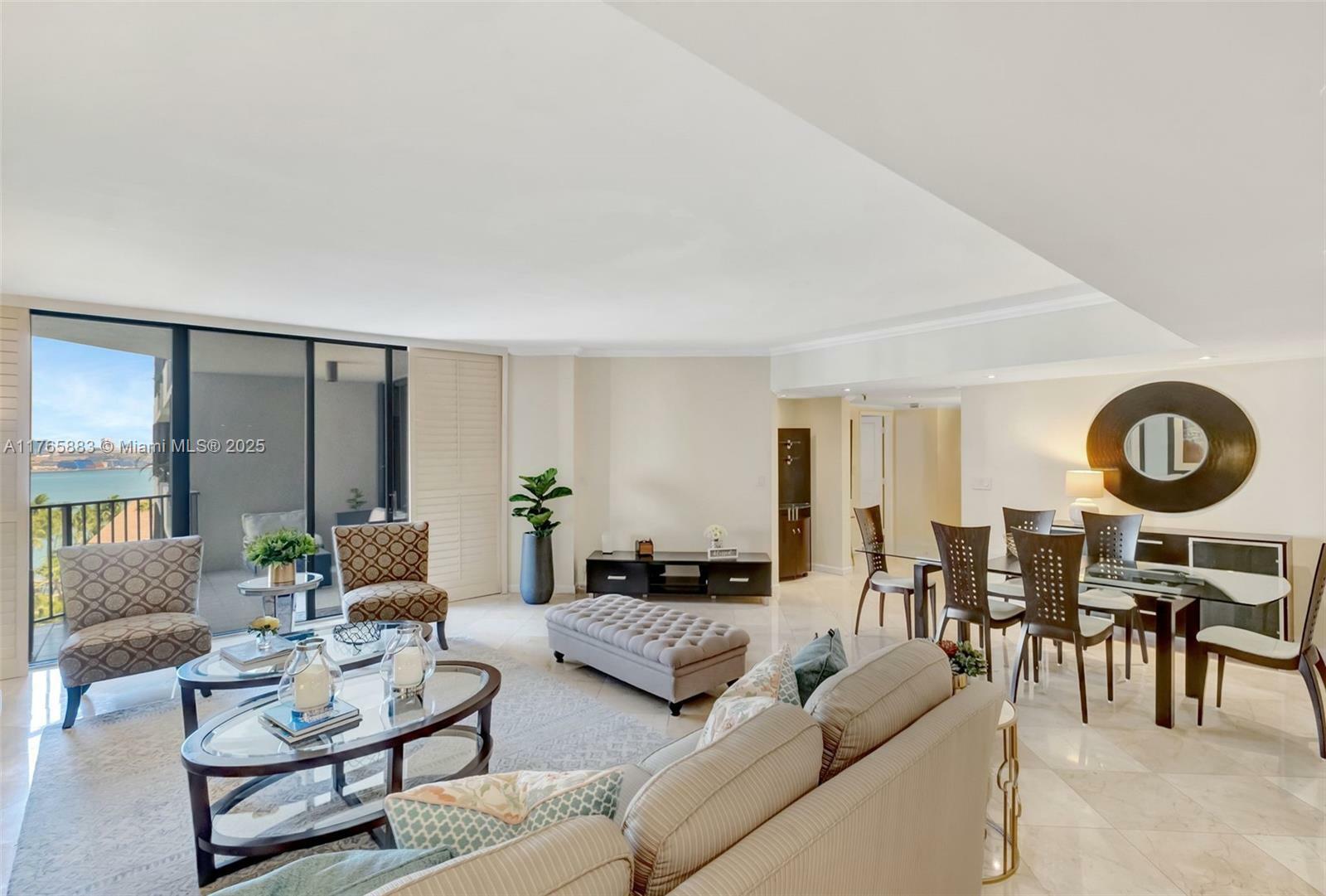 Property Photo: 520 Brickell Key Dr A914 FL 33131