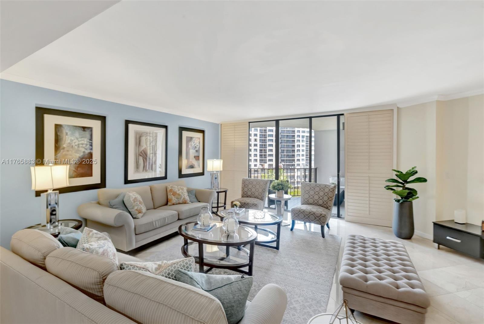 Property Photo: 520 Brickell Key Dr A914 FL 33131