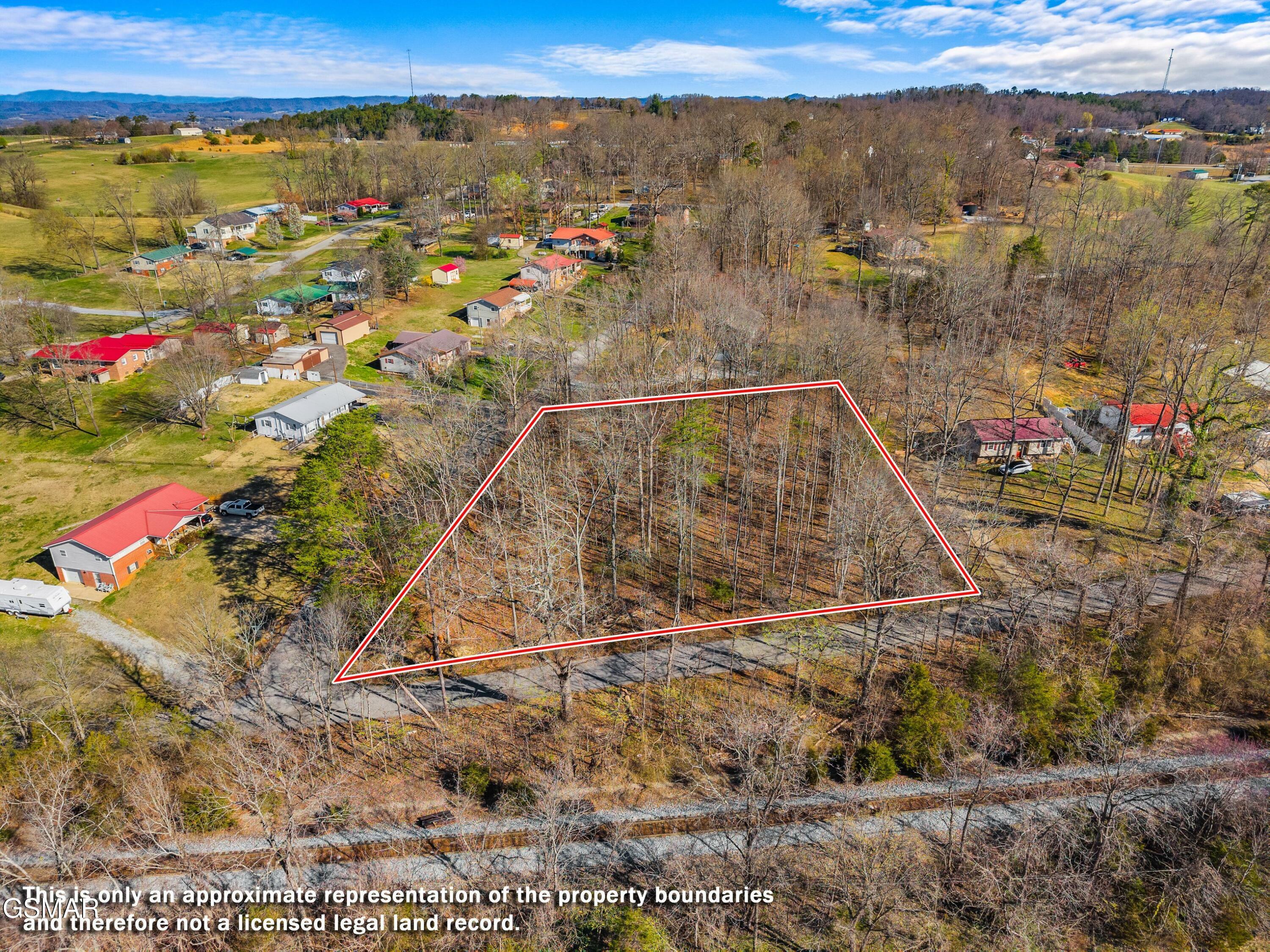 Property Photo: 0.95 Acre Beverly Hills Dr TN 37818