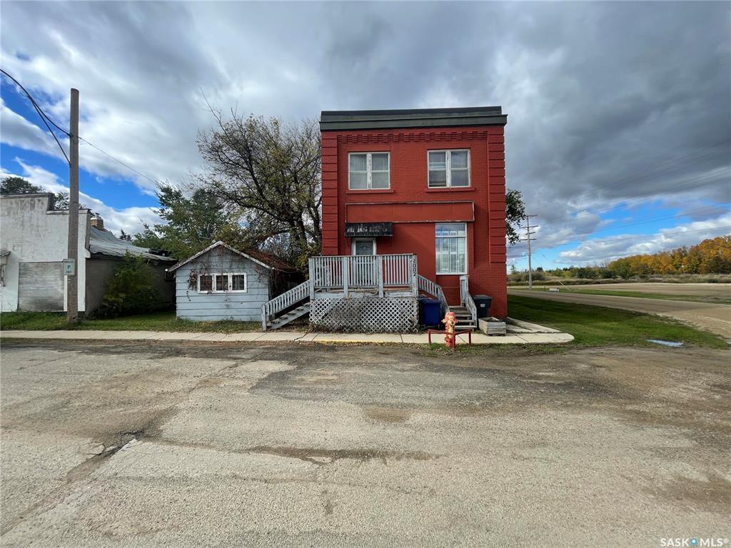 Property Photo: 1002 9th Street SK S0K 3C0