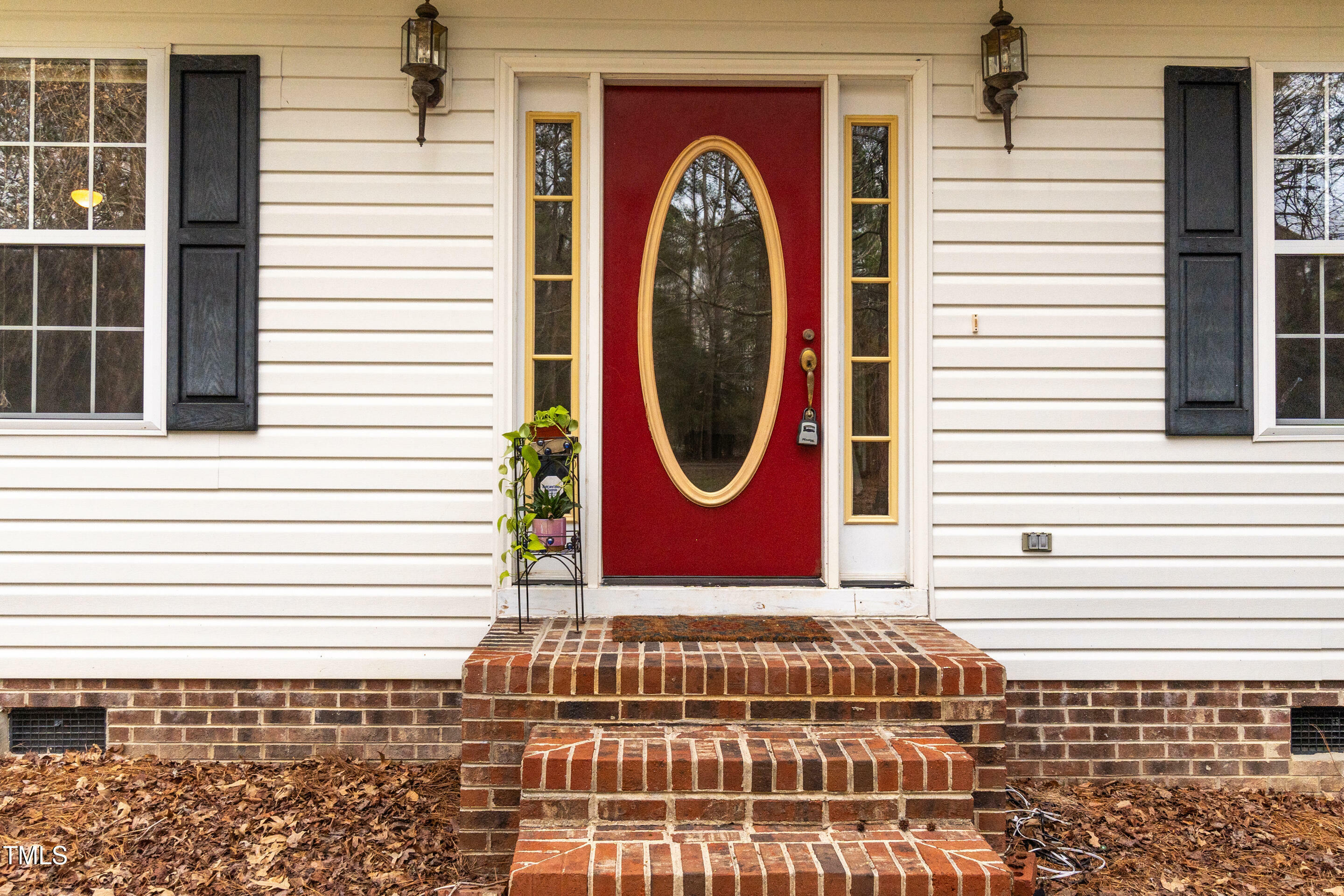 Property Photo: 4324 Old Lewis Farm Road NC 27604