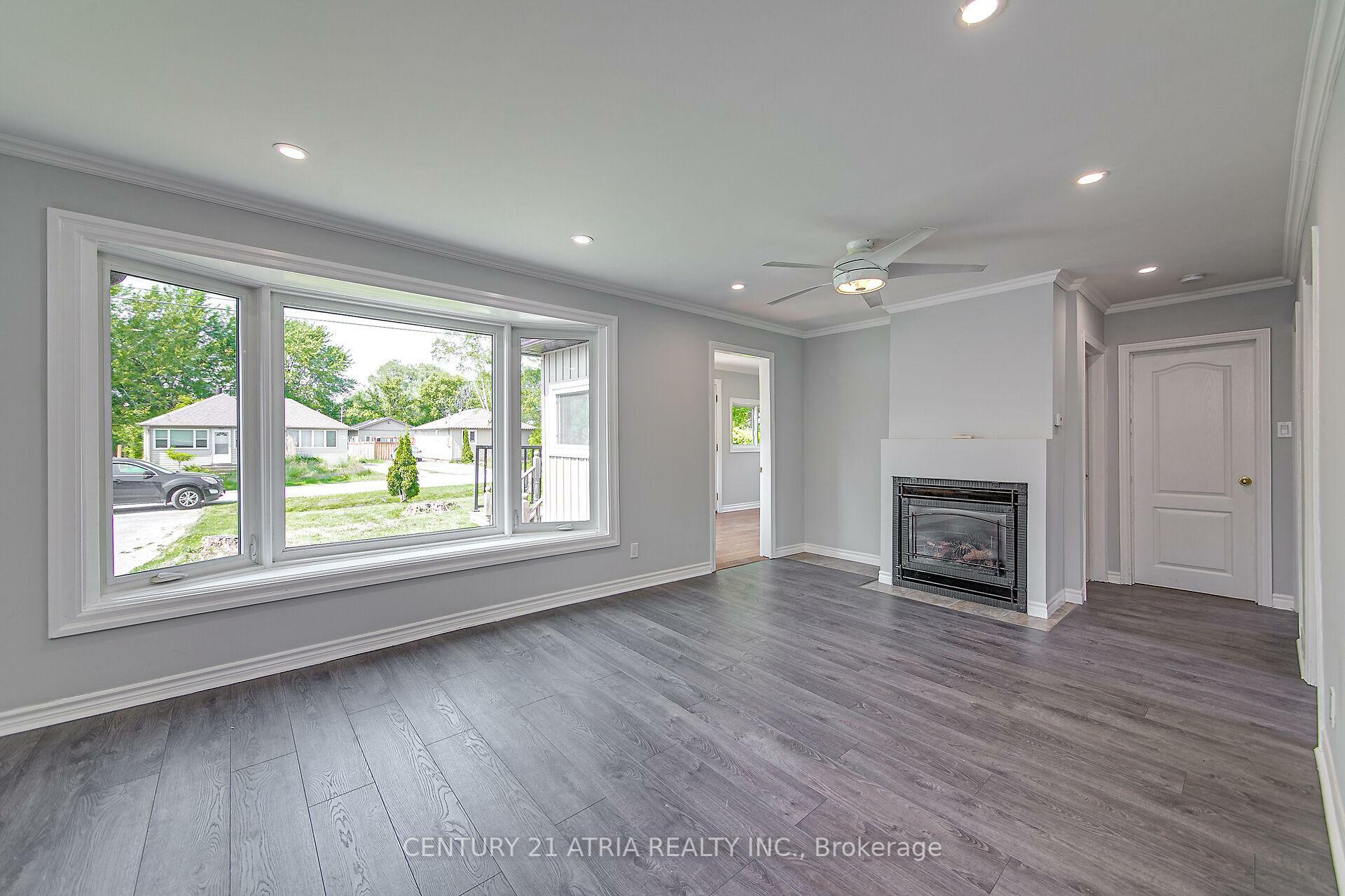 Property Photo: 904 Maplewood Drive ON L9S 1Y7