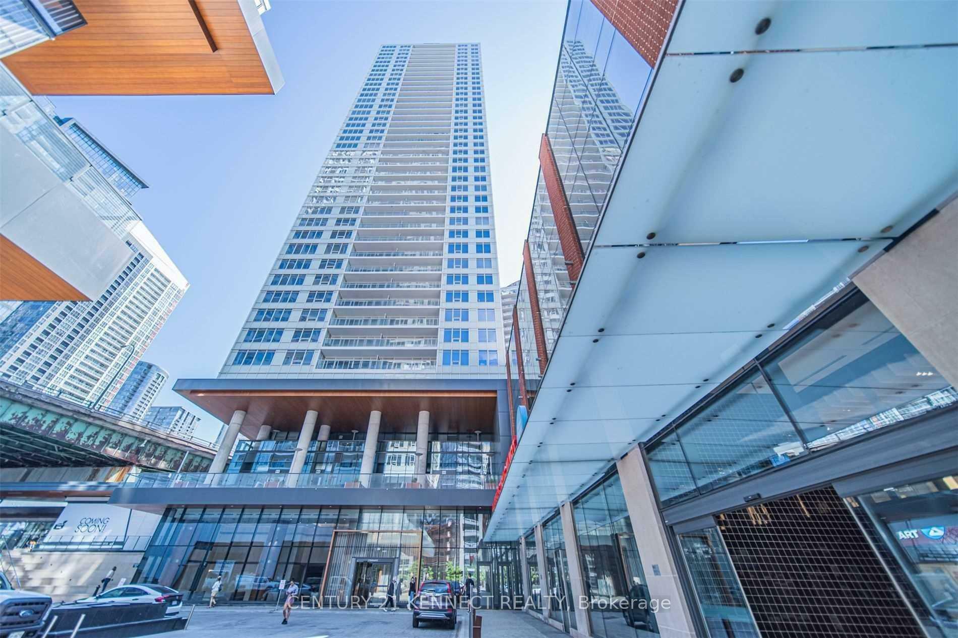 Photo de la propriété: 17 Bathurst Street 1010 ON M5V 0N1