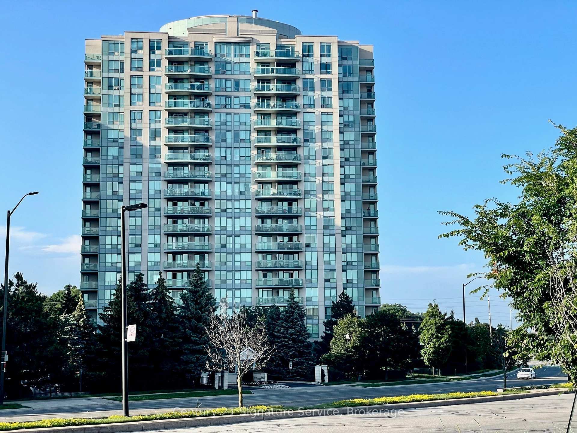 2545 Erin Centre Boulevard 1802  Mississauga ON L5M 6Z9 photo