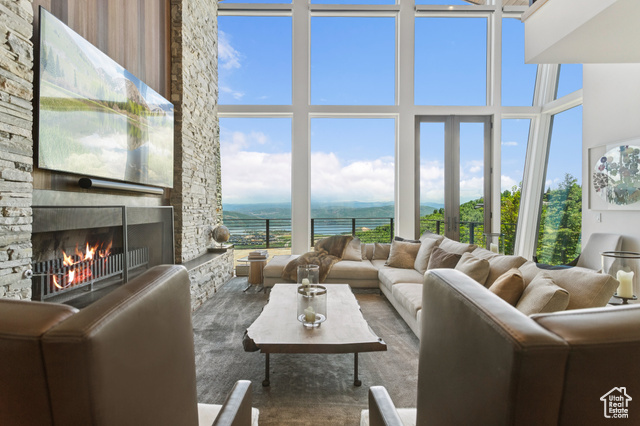 Property Photo: 2908 W Deer Pointe Dr UT 84032