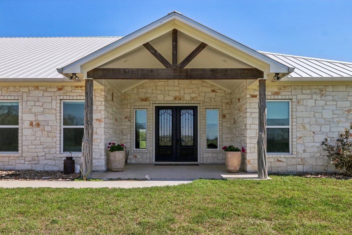 Property Photo: 491 Dornburg Road TX 77993