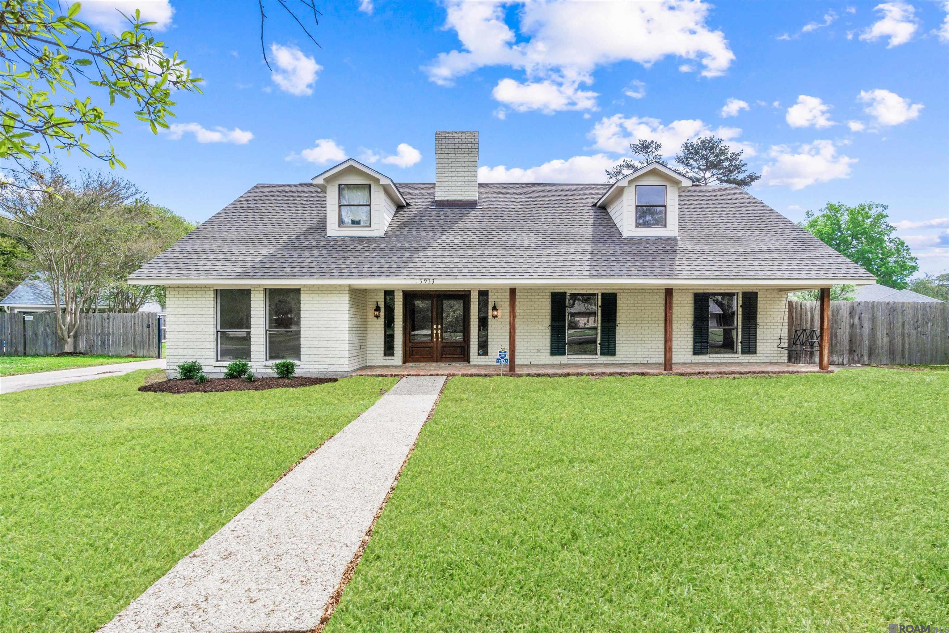 Property Photo: 13933 Hootsell Ct LA 70816