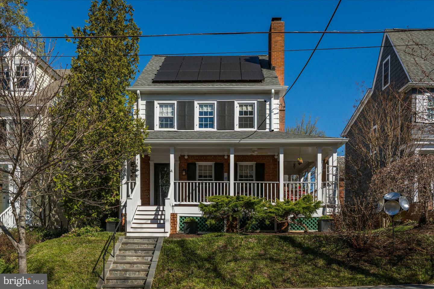 Property Photo: 4445 Faraday Place NW DC 20016