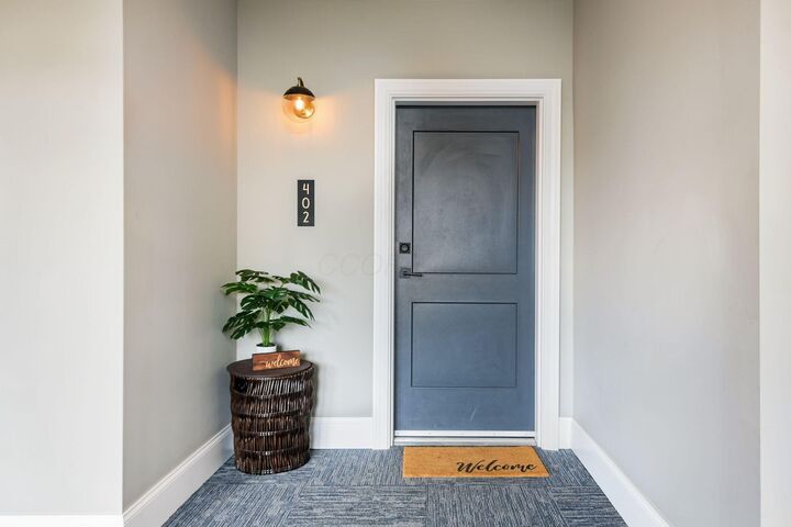 Property Photo: 5339 Highpointe Lakes Drive OH 43081