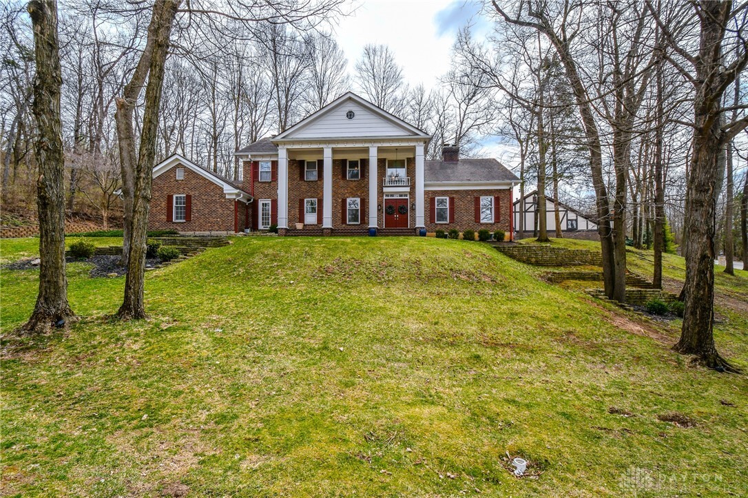 Property Photo: 1955 Kresswood Circle OH 45429