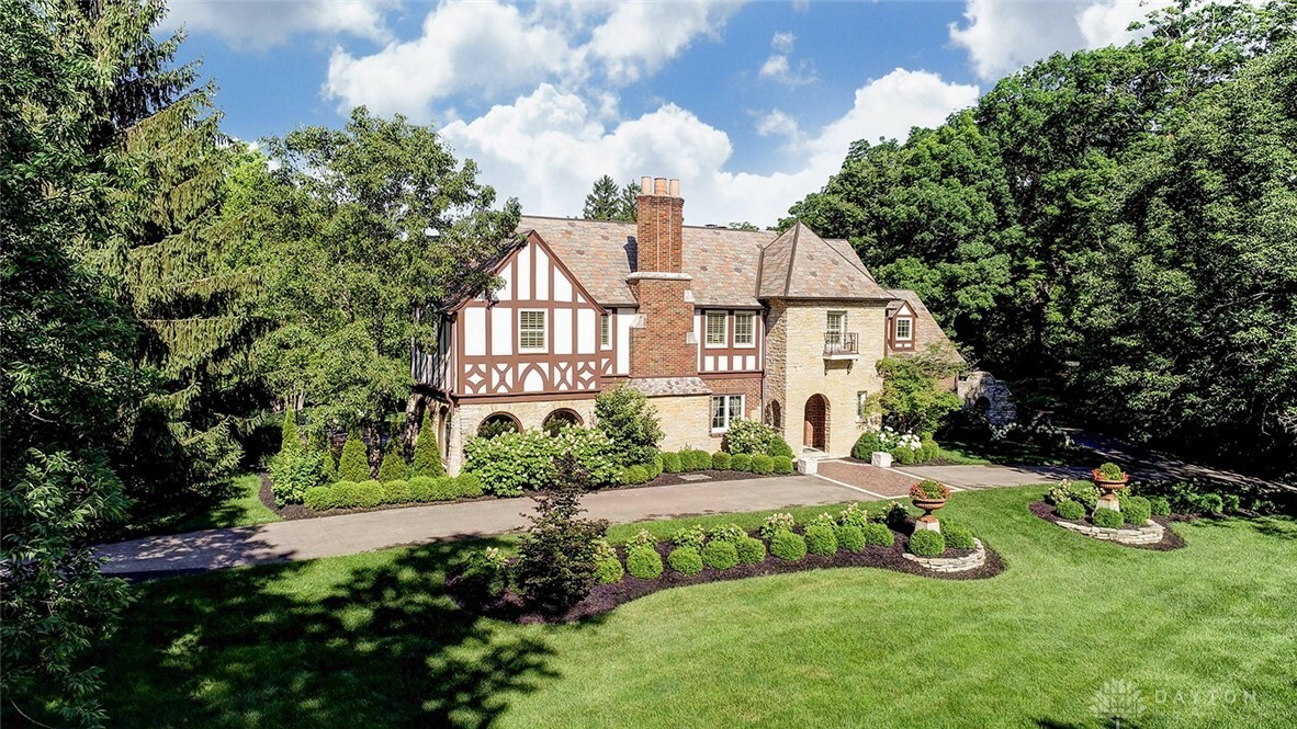 Property Photo: 3525 Blossom Heath Road OH 45419